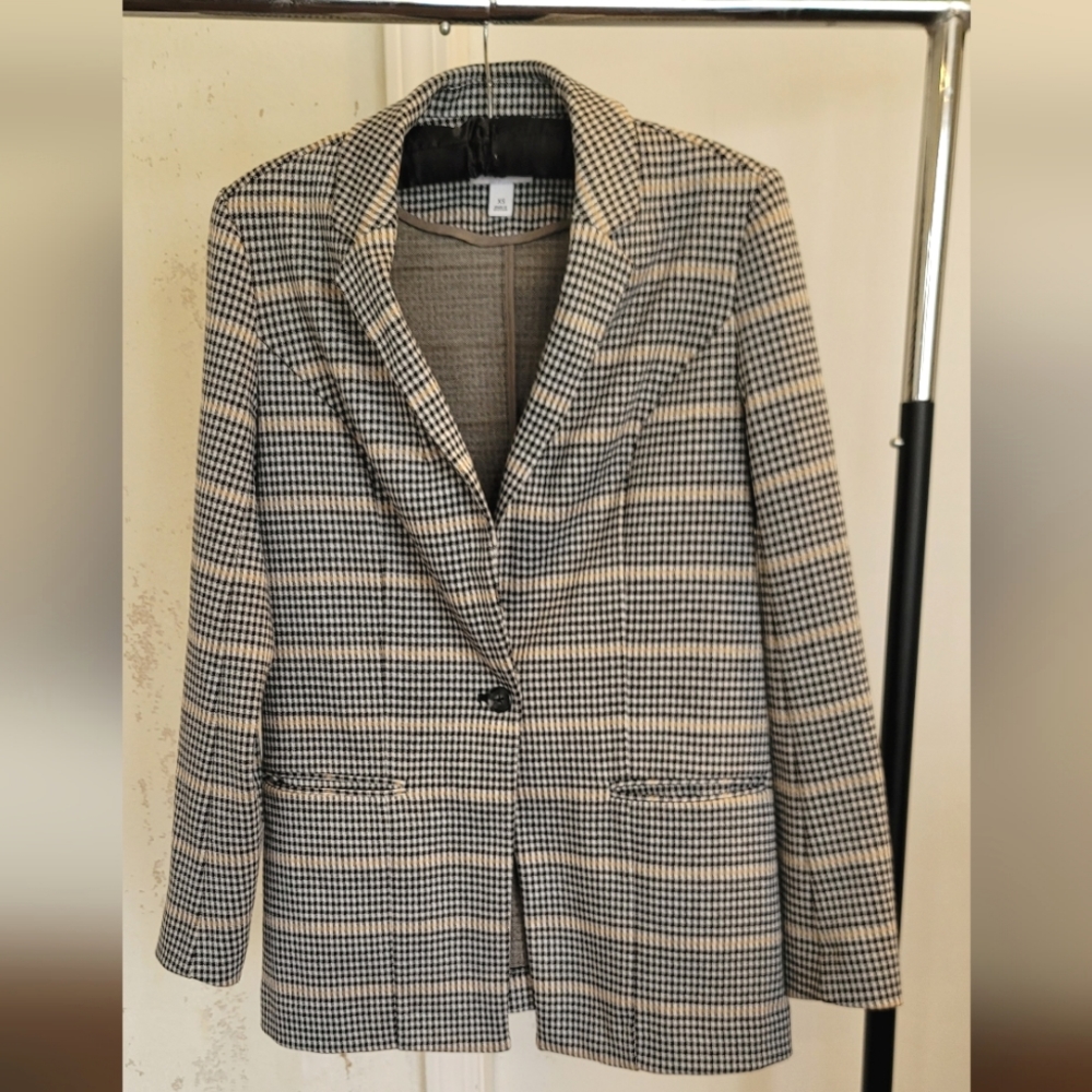 Nine West blazer. Size xs.
